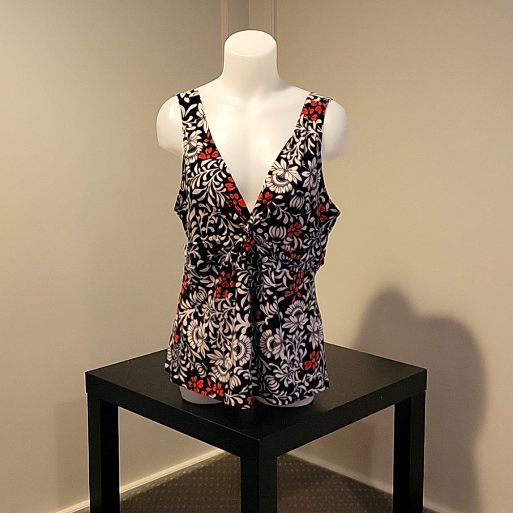 Linea Donatella deep V tank, sz Large